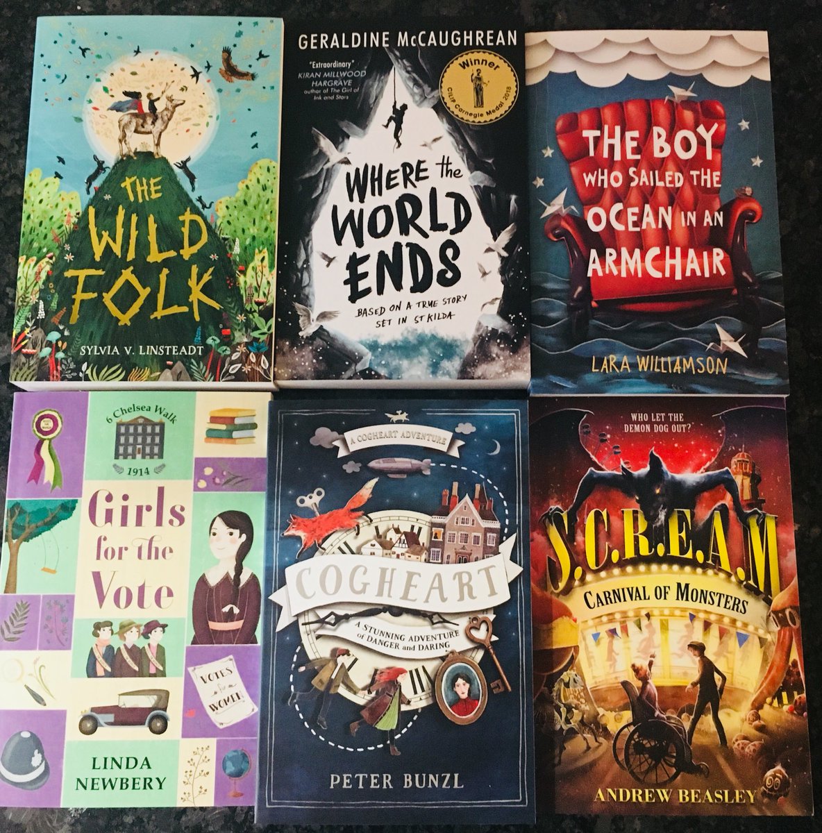 TheBookBox1's tweet image. New Year, new #giveaway📚Get your hands on 5 brilliant #Usborne #middlegrade titles! Just follow us &amp;amp; RT to enter. UK only. Closes midday  Fri 18th Jan #win #books