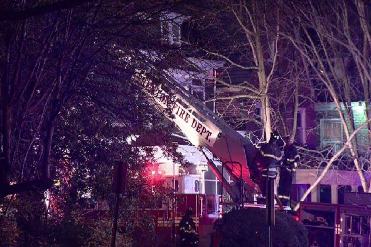 Four #Firefighters Injured in Three-Alarm Trenton (NJ) #Fire buff.ly/2CNEI3l