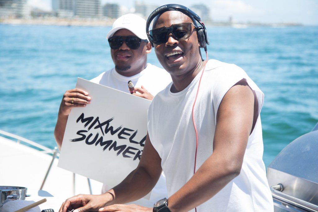 FistazMixwell's tweet photo. #MixwellSummer YACHT CLUB. For more pics go to https://t.co/bF1yGyEEXe #GoFizzy #KeepItPremium #AfricaIsRich https://t.co/aaxg3gZ4zW