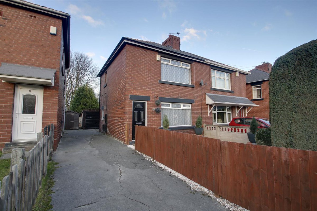 BarnsleyHAY's tweet photo. Darfield, two bedroom semi home at a great price. https://t.co/Uic1ZROj6F https://t.co/bqAQZArmW9