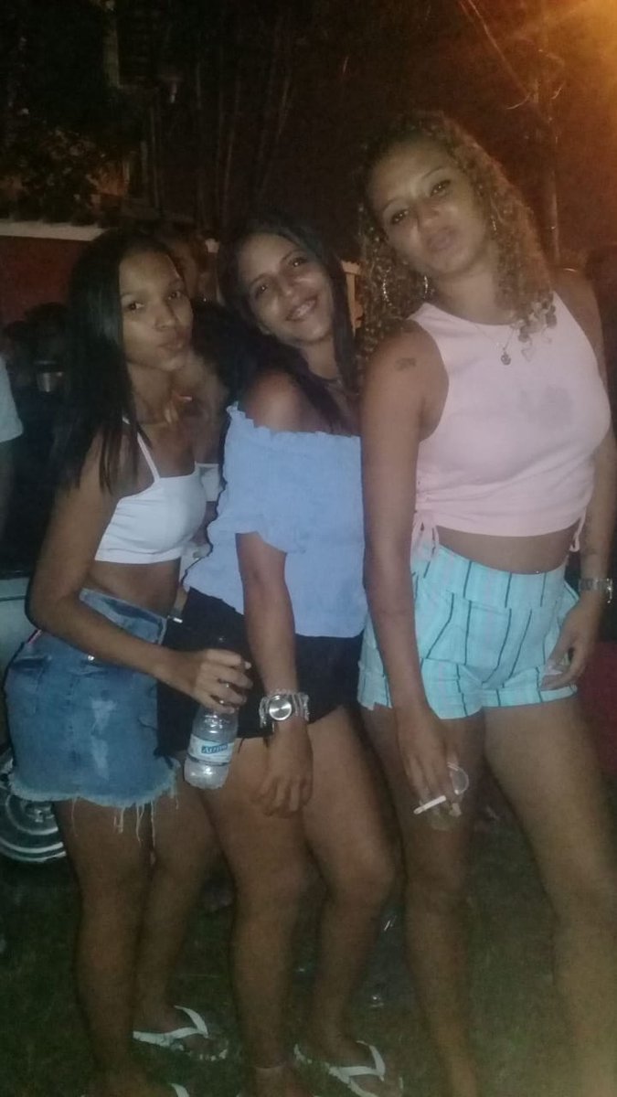 Nilzinh56972637's tweet photo. É #Lopes que se fala né?
Minhas de sangue
#priminhas
@KesiaLopes8 https://t.co/0LIKK9Nr48