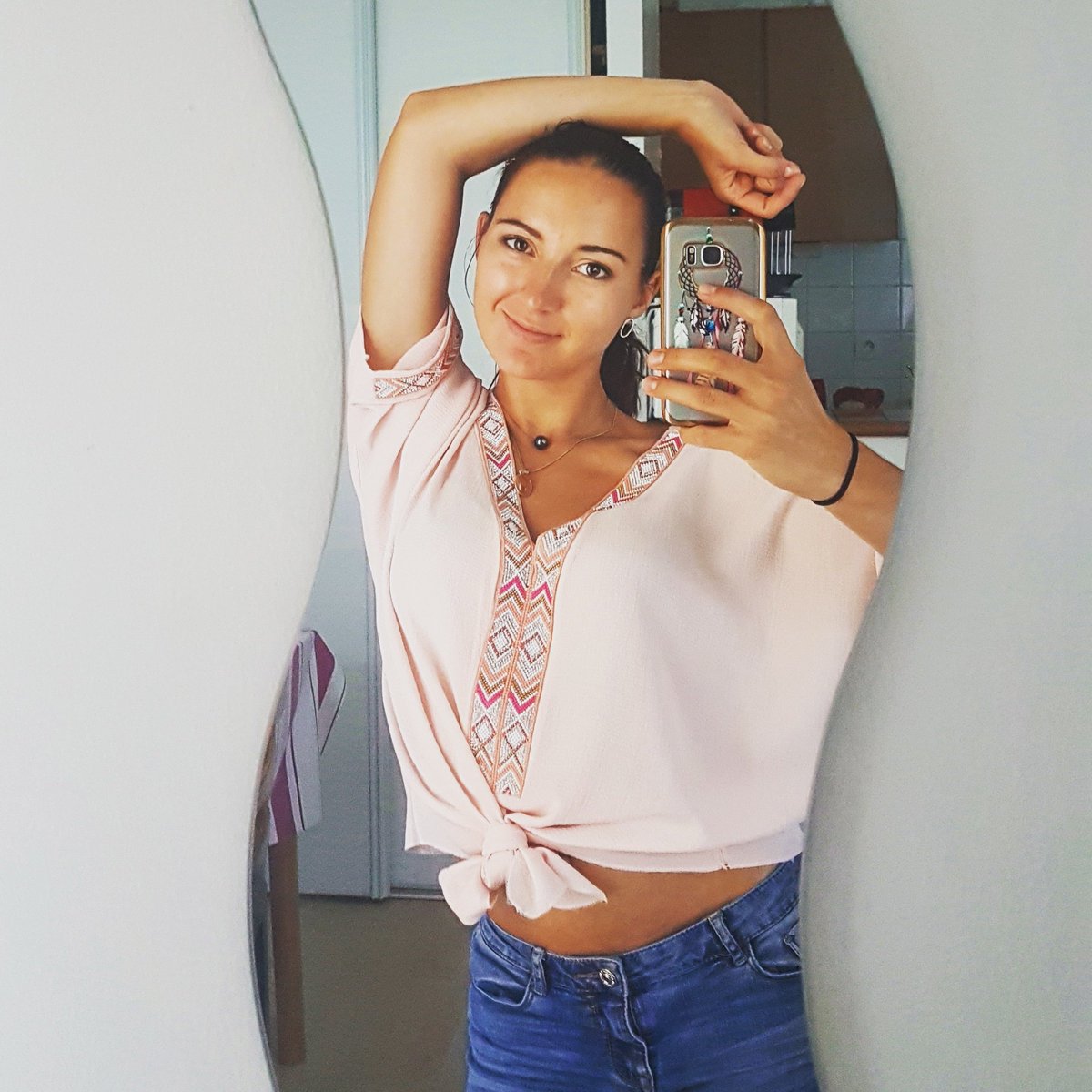 _AnaisP_'s tweet photo. #NouvellePhotoDeProfil https://t.co/5LpiNyXstM