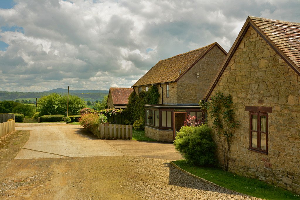 UpperOnibury's tweet photo. Looking to book your 2019 break? Relax in the idyllic #Shropshire countryside. Our 4 #cottages share the use of the hard #tennis court and indoor heated #swimming pool (just book your slots upon arrival)...
https://t.co/kBpD6xfaXG
#Holiday #CountrysideBreak https://t.co/CnvUy4dSwm