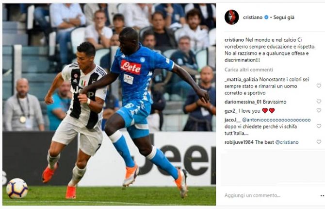 FrSerieA's tweet photo. Cristiano Ronaldo prend la défense de Koulibaly sur Instagram 

"Dans le foot ou dans la vie, il faut de l'éducation et du respect. Non au racisme et à toutes formes de discrimination !" https://t.co/CNhCFOzbvk
