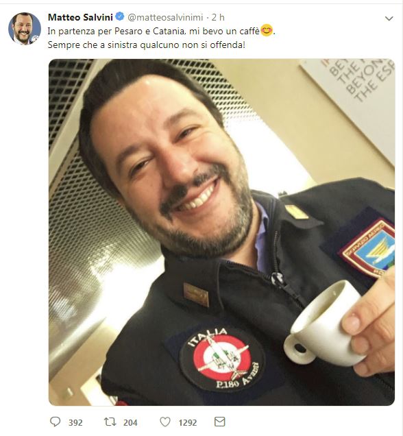 MarAcc's tweet photo. Se ancora ci fosse un dubbio (e non mi dico di cosa) dopo il tweet con la Nutella di ieri, questa è la foto del ministro e il post di stamattina... https://t.co/oFVBPbqm3D