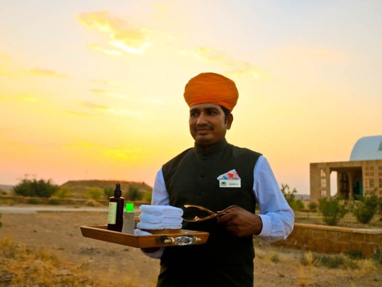 parnashree19's tweet photo. Why #Suryagarh in #Jaisalmer is not just a #luxury palace hotel, but an experience in itself?

Find out more about my experience here https://t.co/X8Mlgz5mLi

#MyTravelDiary #Travel #ttot #Rajasthan https://t.co/qITAaUsZ4e