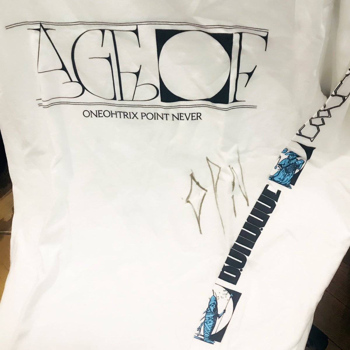 🎁OPN サイン入りロンTプレゼント企画🎁 今年はアルバム