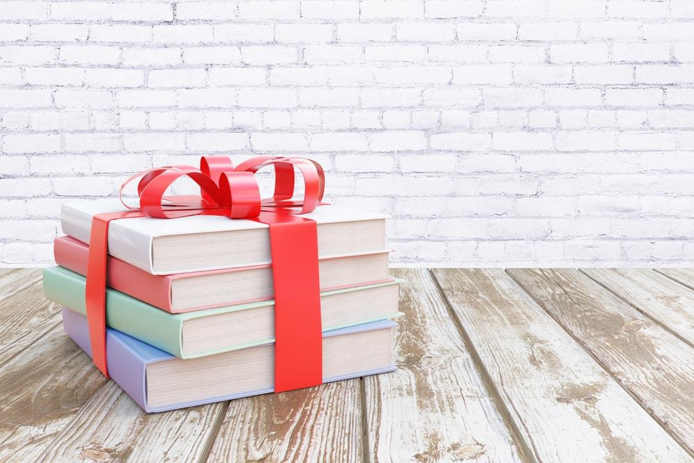 012CMadrid's tweet photo. Hasta el 2 de enero, si eres socio de una biblioteca y seguidor en sus redes, participa en “Te regalo un libro” Solo tienes que contestar: ¿Con quién visitarías nuestras bibliotecas? Sorteo de un lote de libros de literatura infantil/juvenil @LibrosCMadrid https://t.co/UFf3dfG1Mw https://t.co/zfgm7KwInb