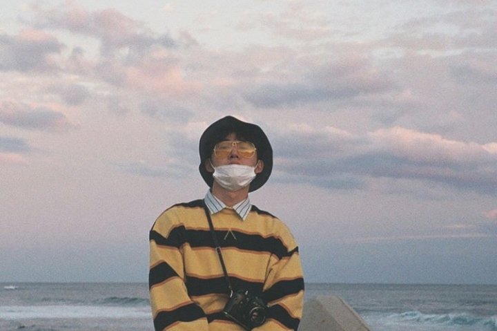 morklore's tweet photo. [SENIOR SAYS] 🌺 a Hanbin x Reader au

getting into college shouldn't be a big deal.
being a committee for your college event shouldn't be a big deal either.
but of course, if your bossy and charismatic and senior Kim Hanbin is in charge, things are bound to get spiced up. https://t.co/ZMaLUEgrhy