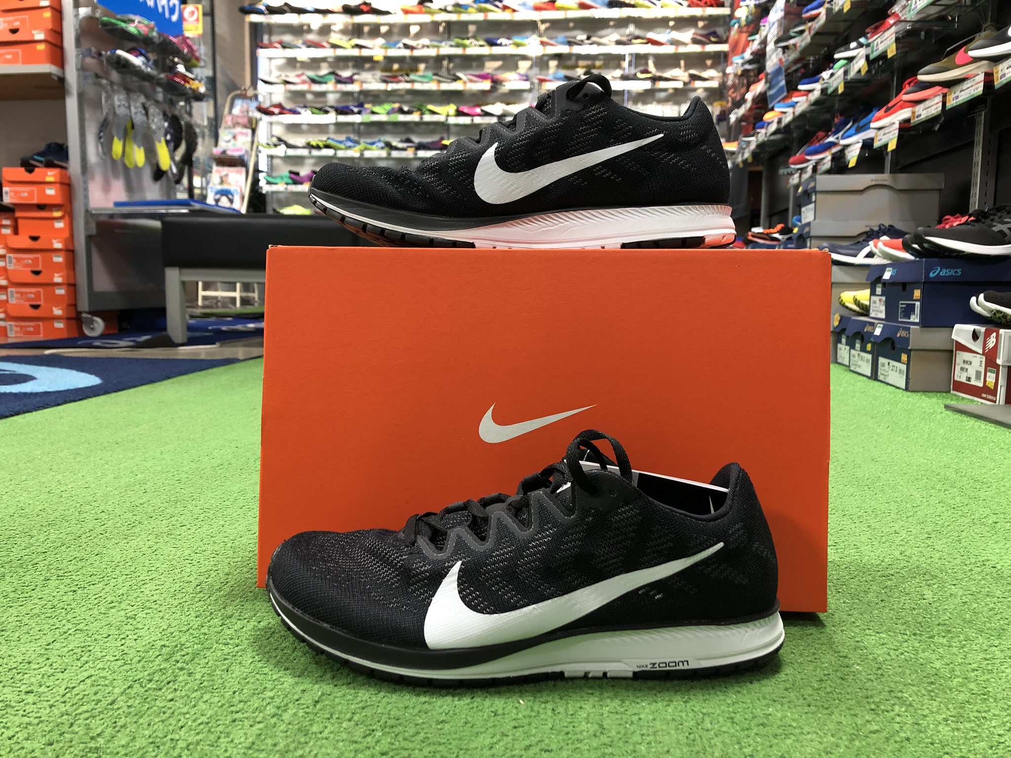 エイコースポーツ陸上 ランニング Auf Twitter 新商品入荷情報 ナイキ ズームストリーク7が入荷 黒アッパーに白のスウォッシュ 一番カッコいいカラーリングですね エイコースポーツ陸上 ランニング Auf Twitter 新商品入荷情報 ナイキ ズームストリーク7が入荷 黒アッパーに白のスウォッシュ 一番カッコいいカラーリングですね