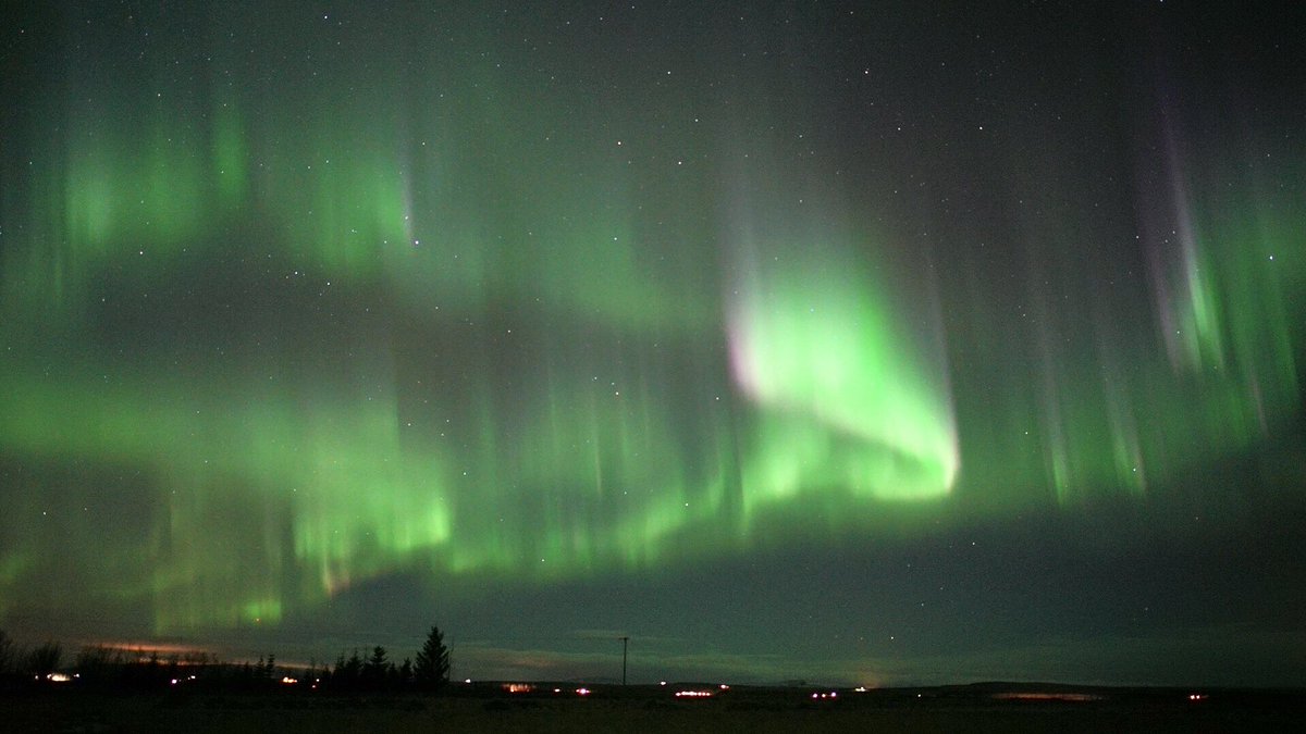 When the sky goes mad, this was a couple of months back, the same coronal hole is facing Earth now. Heads up tomorrow onwards. <a href="/IcelandTravelTO/">Iceland Travel</a> <a href="/Sony/">Sony</a> <a href="/B_Ubiquitous/">iTweetThere4iAM</a> <a href="/IcelandMag/">Iceland Magazine</a> <a href="/StormHour/">#StormHour</a> <a href="/StormchaserUKEU/">WEATHER/ METEO WORLD</a> <a href="/halocme/">Halo CME</a> <a href="/chunder10/">James Rowley-Hill</a> <a href="/spaceyliz/">Lizzy Space</a> <a href="/planetepics/">🐱🐿🐶</a>