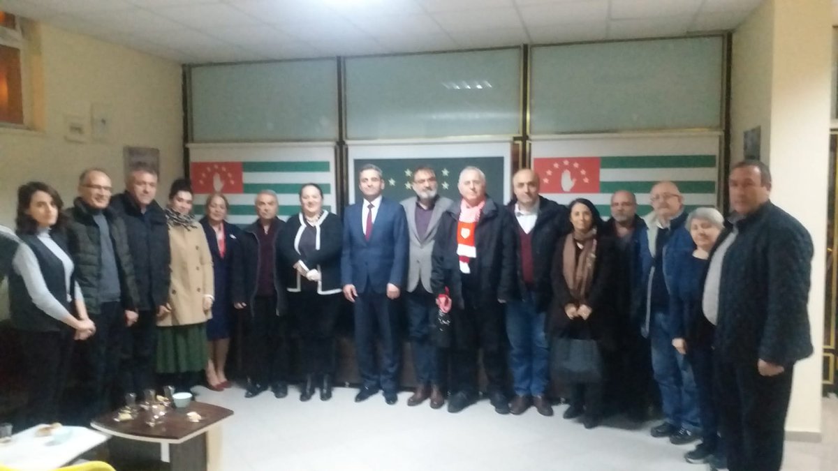 atakumgon's tweet photo. Atakum Gönüllüleri Derneği Proje Ekibi, Samsun şehrinin bir rengi olan Samsun Çerkes Derneği’ni ziyaret etti. Ziyarette, Samsun ve Atakum için neler yapılabileceği konuşuldu. https://t.co/3WmyEsQfjj