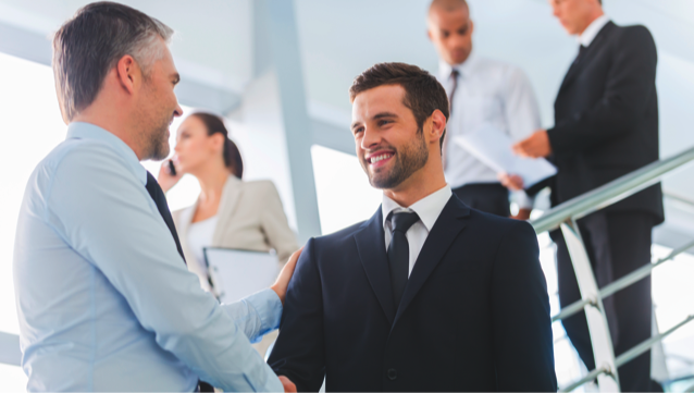 [#management] Les managers sont fortement remis en cause par les nouveaux modes de #travail et les nouvelles générations. Leur façon de diriger traditionnelle ne fonctionne plus dans les environnements actuels ➡️ bit.ly/2EP9IBo via <a href="/courriercadres/">Courrier Cadres</a>