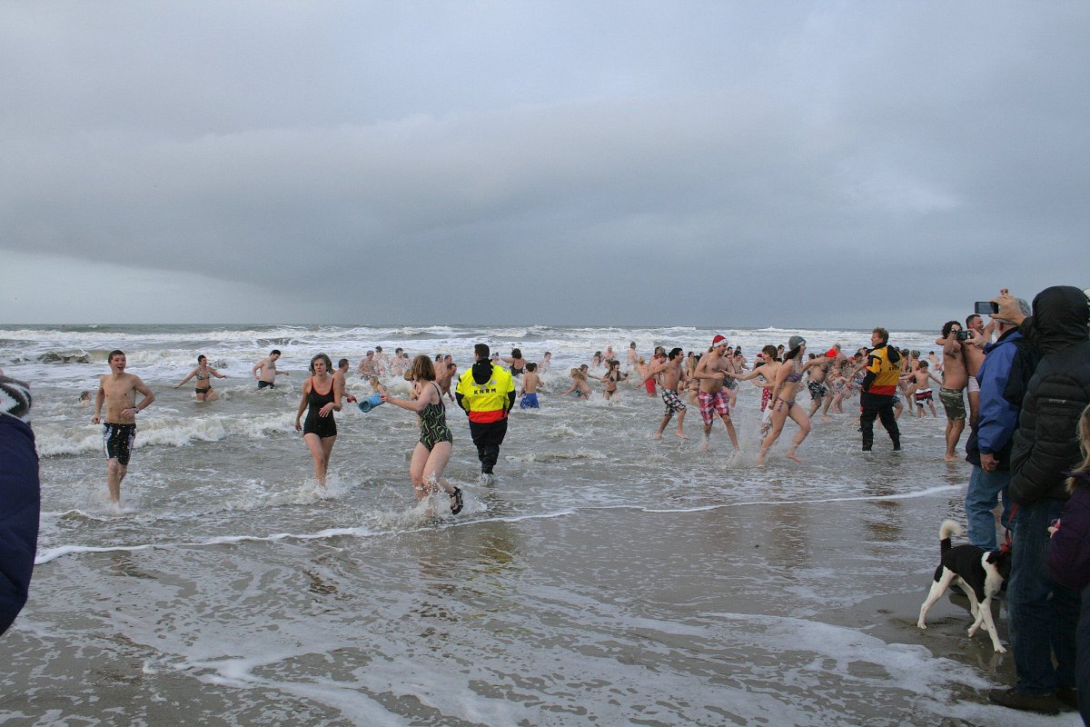 #Traust du dich? Beginne das neue Jahr frisch mit dem #Neujahrsschwimmen auf #Texel! bit.ly/2rG8W1Z