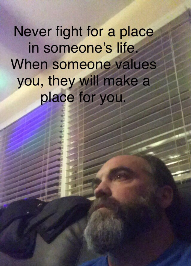 ALisBack4U247's tweet photo. Can’t sleep. Deep in thought of possible out comes. https://t.co/WTHFr1Xrx7