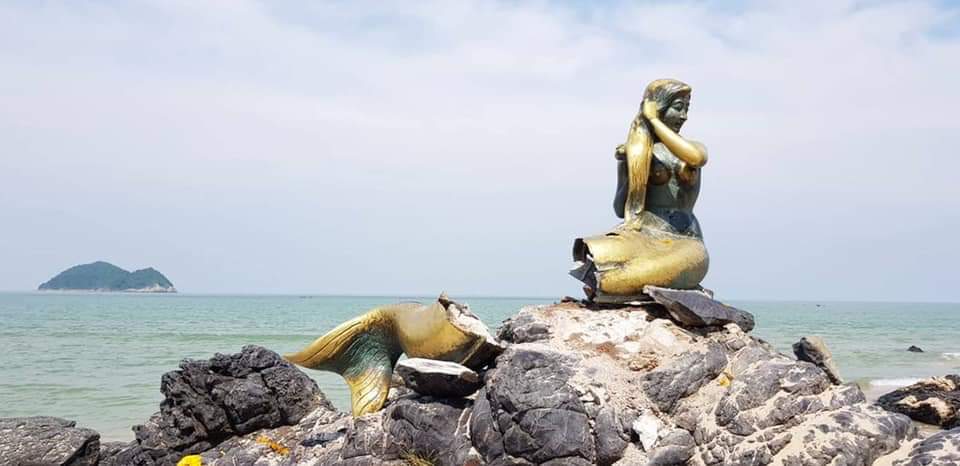 Baba38738097's tweet photo. สงสารนางเหงือก

#นางเงือกทอง #สงขลา #เรารักสงขลา
#เงือกทอง #GoldenMermaid #Songkhla https://t.co/efiTTMF5sa