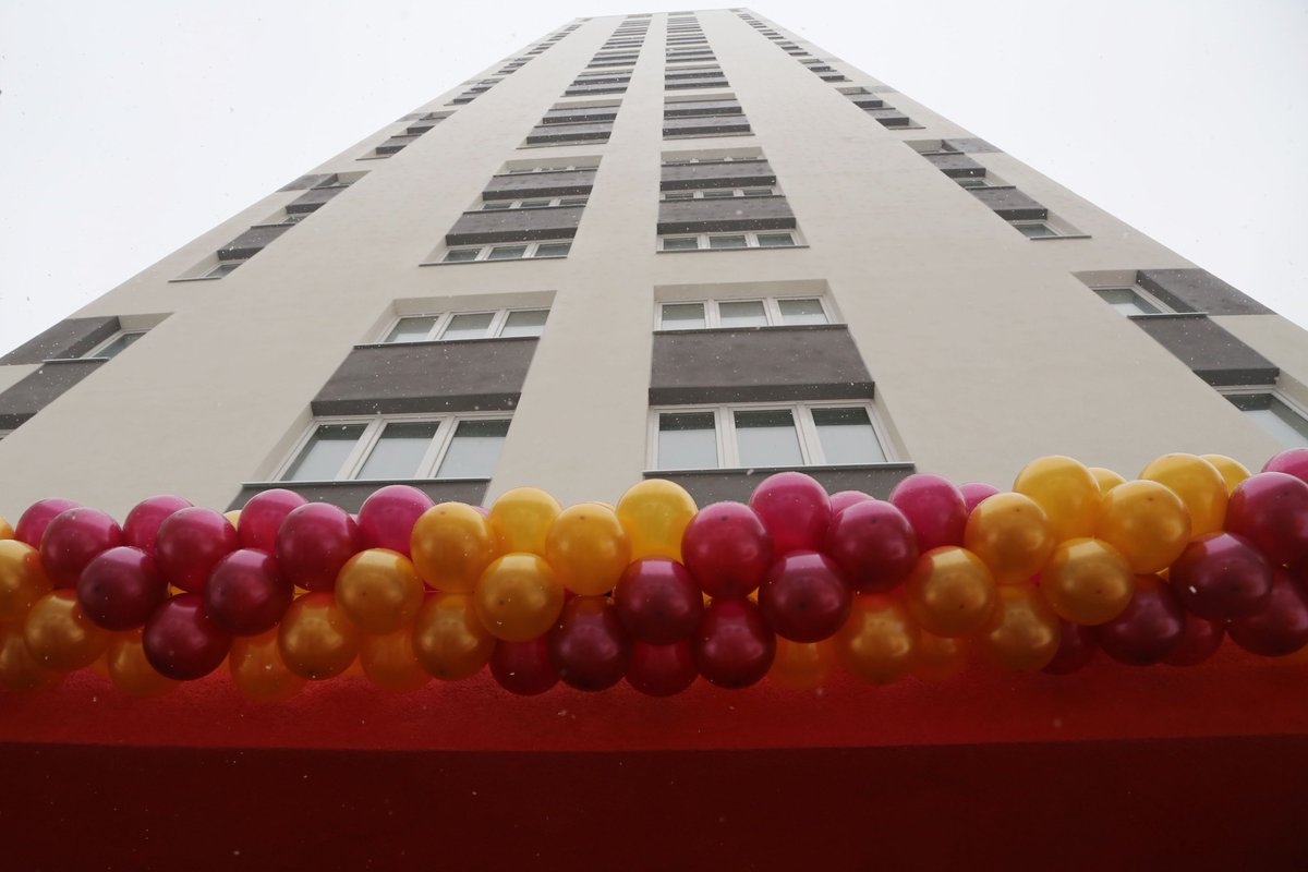 Marshal_Grad's tweet image. ДОМ №2 ВВЕДЕН В ЭКСПЛУАТАЦИЮ! 
25 декабря 2018 года было получено разрешение на ввод в эксплуатацию второй очереди ЖК "Маршал Град". 
Уважаемые дольщики, передача квартир проводится в в порядке очереди. Представители застройщика сами Вам позвонят и назначат день приемки.