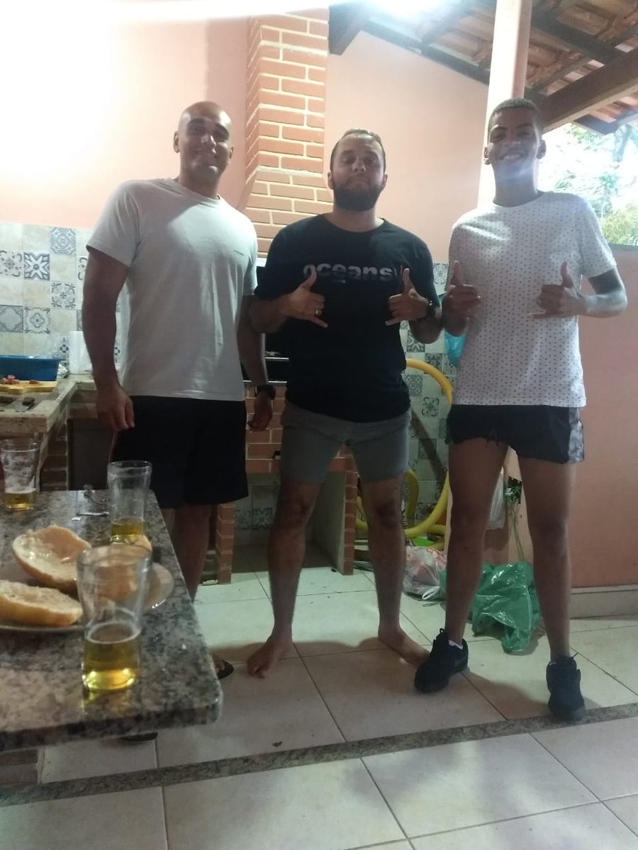 nogueirapedro1's tweet photo. #mlkneutro #posequebrada https://t.co/9vT5mSQUrk