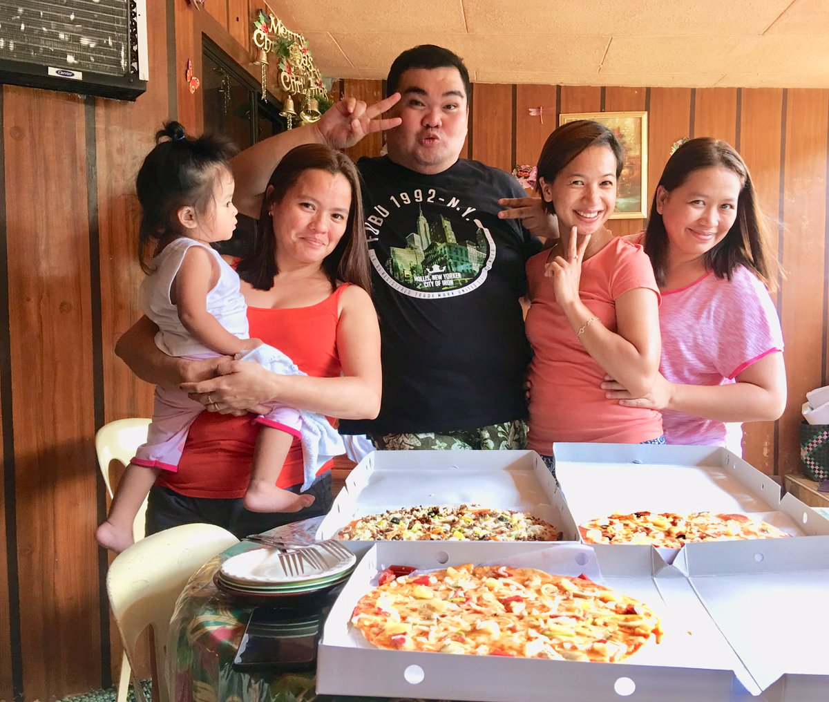 JunARMYHope's tweet photo. Pizza Party with my Barkada for Life Daisy, Florie Genn, and our Madam Sponsor Eden Rose!!!❤️✨☺️
It has been awhile since we have this kind of bonding and miss najud namo ang ubang Barkada!!! Magtapok tapok siguro ta ninyo uyYy!!!☺️☺️☺️
#BarkadaForLife
#FromElementaryUpToNow https://t.co/nJjw8U43x2