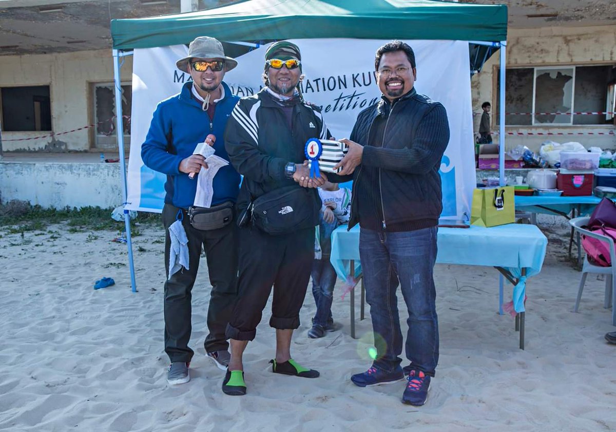 MYEmbKuwaitCity's tweet photo. Embassy of Malaysia in Kuwait, in collaboration with the Malaysian Association in Kuwait (MAK) on 22 December 2018 had successfully organized the inaugural Malaysian Fishing Competition 2018 at the pristine Al Nuwaisseb Beach, near Kuwait-Saudi Border. #engagement #pmrm https://t.co/Xl8FAT571f