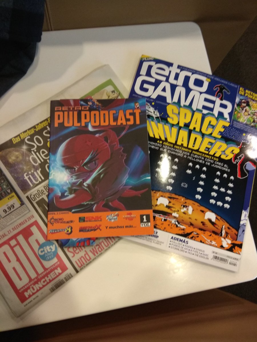 Leamonde1's tweet photo. Pues aquí estoy en Bayern, dándole a la lectura. Complementado con una Vita, viaje perfecto 😁
#retrogamer #pulpodcast @Pulpodcast @RetroGamer_Mag @YeOldeNemesis @Evil_RyuZ @DarthKafka https://t.co/2EUCLZKSUy