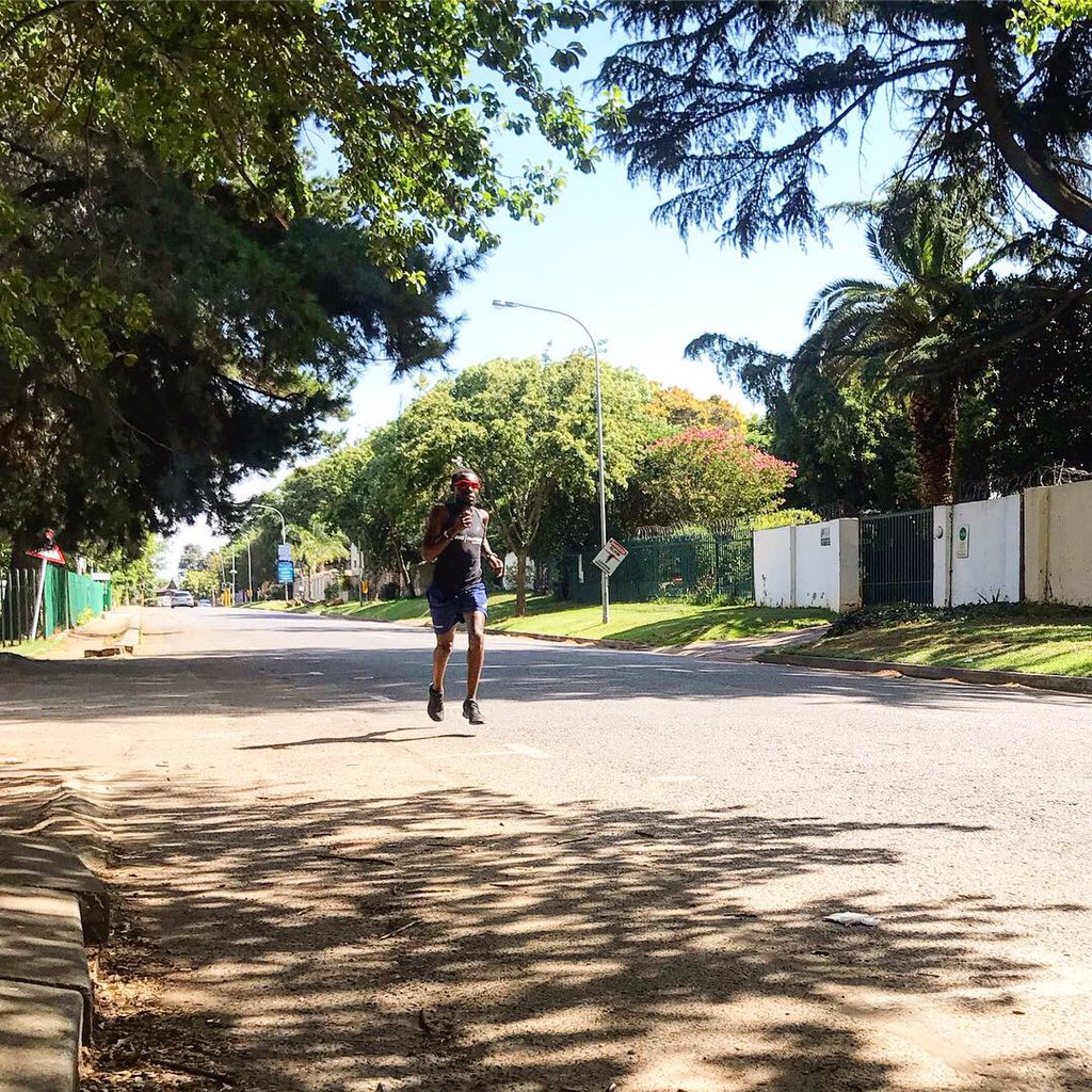 babaLatitia's tweet photo. #IMoveMe
.
.
“Don’t be pushed around by the fears in your mind , Be led by the dreams in your heart ♥️. -:mesa
.
.
. #ASICSFrontRunnerZA
#runnner
#Dynaflyte2
#ASICS
@ASICS_FR @ASICS_ZA @Runkeeper @ASICSeurope @BiogenSA @DeepHeatZA @Legends_AClub https://t.co/ClrFjcNhki
