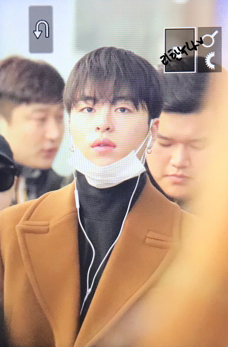 LHaa_0523's tweet photo. 181227 ICN출국 

아름다운 사람일 것 같구나

#iKON #아이콘 #준회 #구준회 
#JUNE #junhoe #ジュネ https://t.co/XnfNJOIkhV