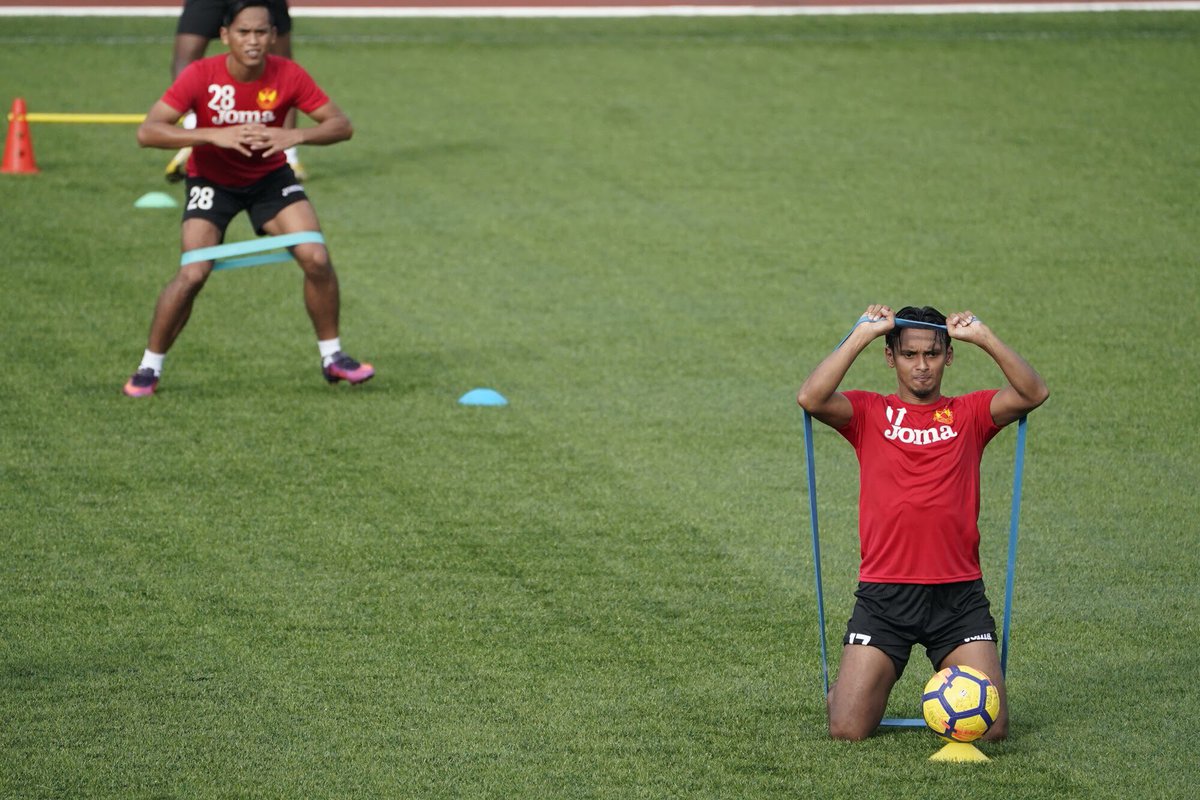 selangorfc's tweet photo. Push yourself, because you never know who you are inspiring. πͺπΎπβ€οΈπ
#RedGiantsInTraining
Foto:@asianadotmy https://t.co/JGPzWa2v9Y