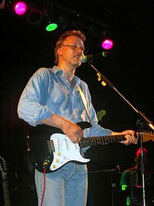 Happy Birthday Today 12/27 to former Dire Straits guitarist/songwriter David Knopfler. Rock ON! 