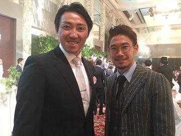 香川真司 丸メガネで祝福 内田篤人 ソフトバンク内川らと 槙野結婚式豪華ショット 公開 フットボールゾーン 2