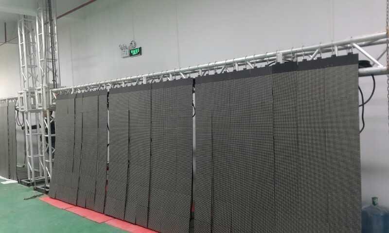 ericsun007's tweet image. LCF P7.8 outdoor foldable curtain led display, flexible led display, led module size:250mm x 250mm, slider lock for quick maintenance, ultra slim only 15mm thickness, 360 degree foldable, Eric, whatsapp:+86 15013457628 #foldableleddisplay #flexibleleddisplay #ledscreen