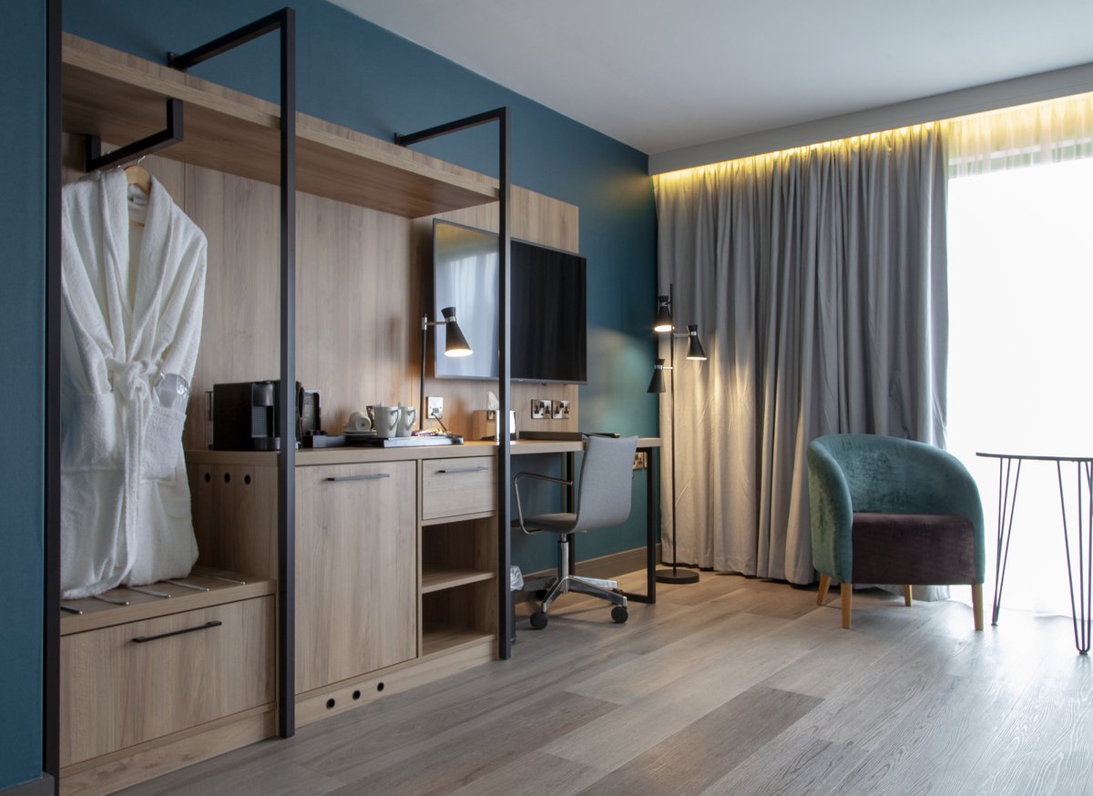 PRODUCT FOCUS: The Brunel | Trendy yet timeless, the Brunel proves that durable forms and design-led aesthetics can go hand-in-hand ow.ly/7L6z30n2FCv