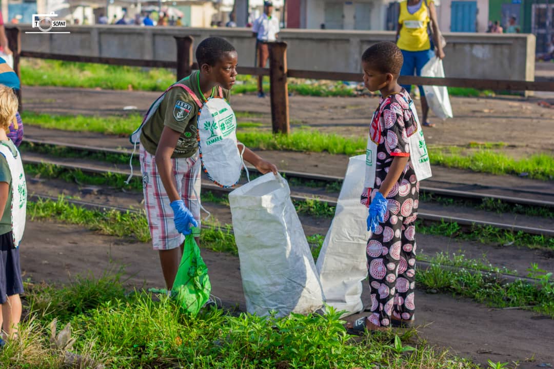 sachetheloue's tweet photo. Pr Samedi, #TAMAEE met a la disposition des enfts qui seront a l'EcoRunning du maquillage et des dossards avec des matieres recycles
Venez donc avc vos enfants et inculquons leur la notion de propreté de nos villes..Ce serait au CODIAM sur le TPC a cote du #BambooNumerik https://t.co/hjjqabN7nX