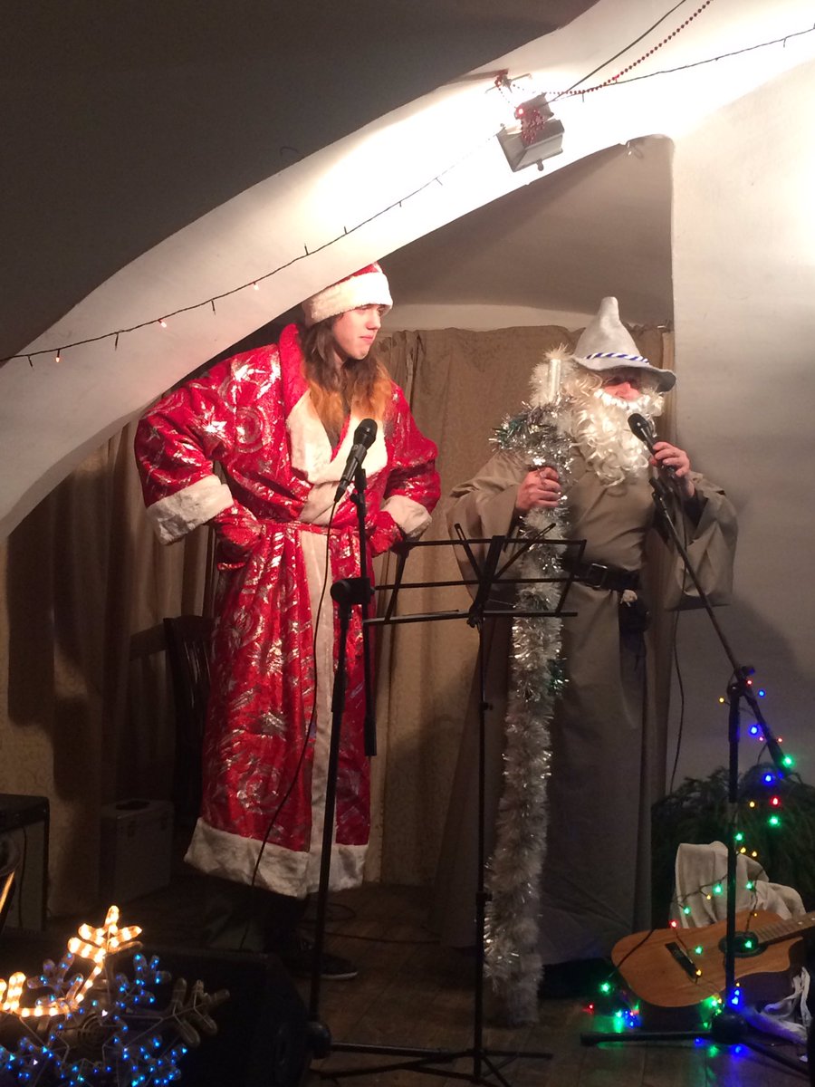 Melody_Muse's tweet photo. Theyโre here! #TolkienThursday #TolkienThursdayMoscow https://t.co/E3S42XnNmI