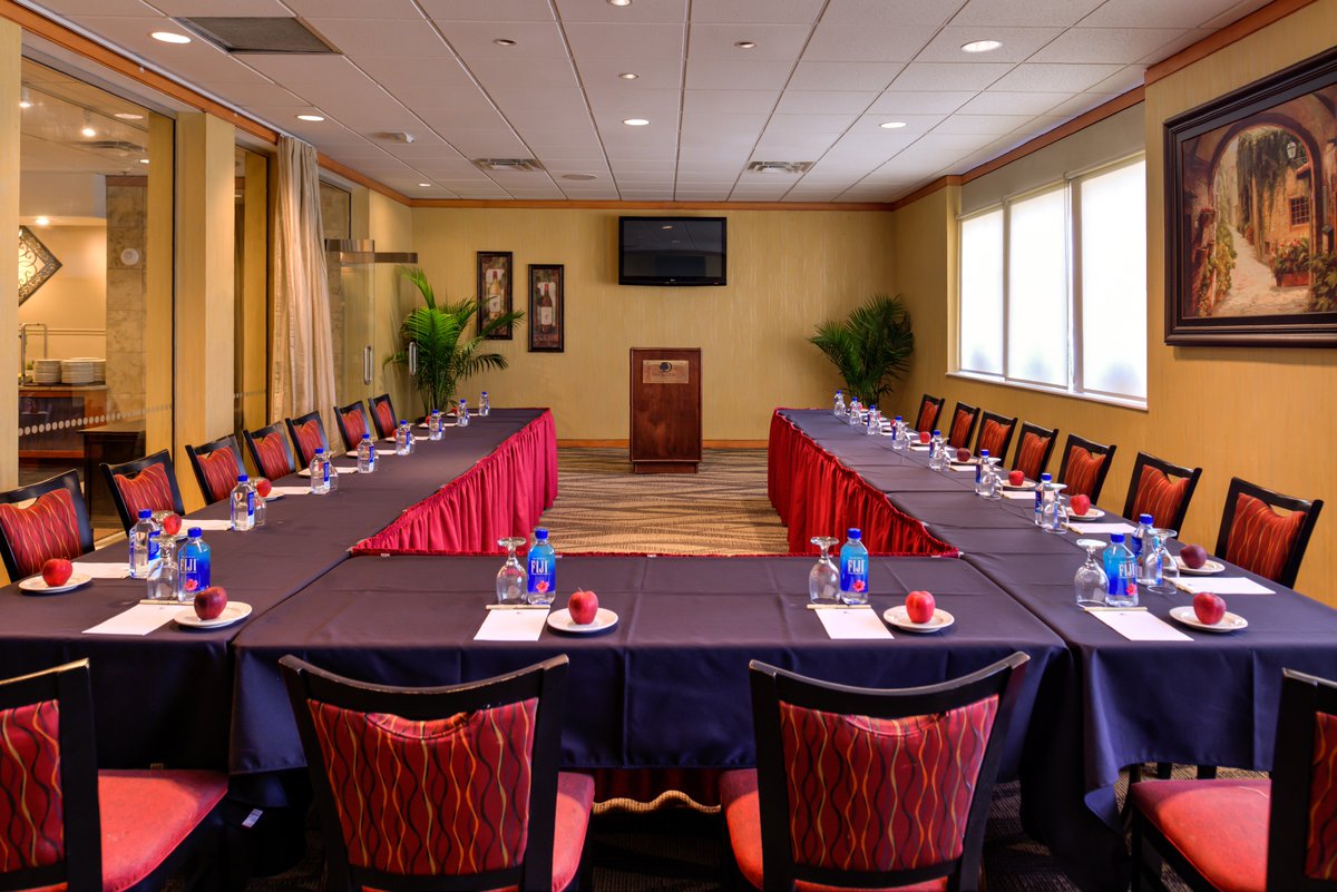 DoubletreeTampa's tweet photo. Host your next event at the Doubletree by Hilton Tampa Airport- Westshore. Come and experience our newly renovated event space all located on the first floor https://t.co/0LlVq2k776