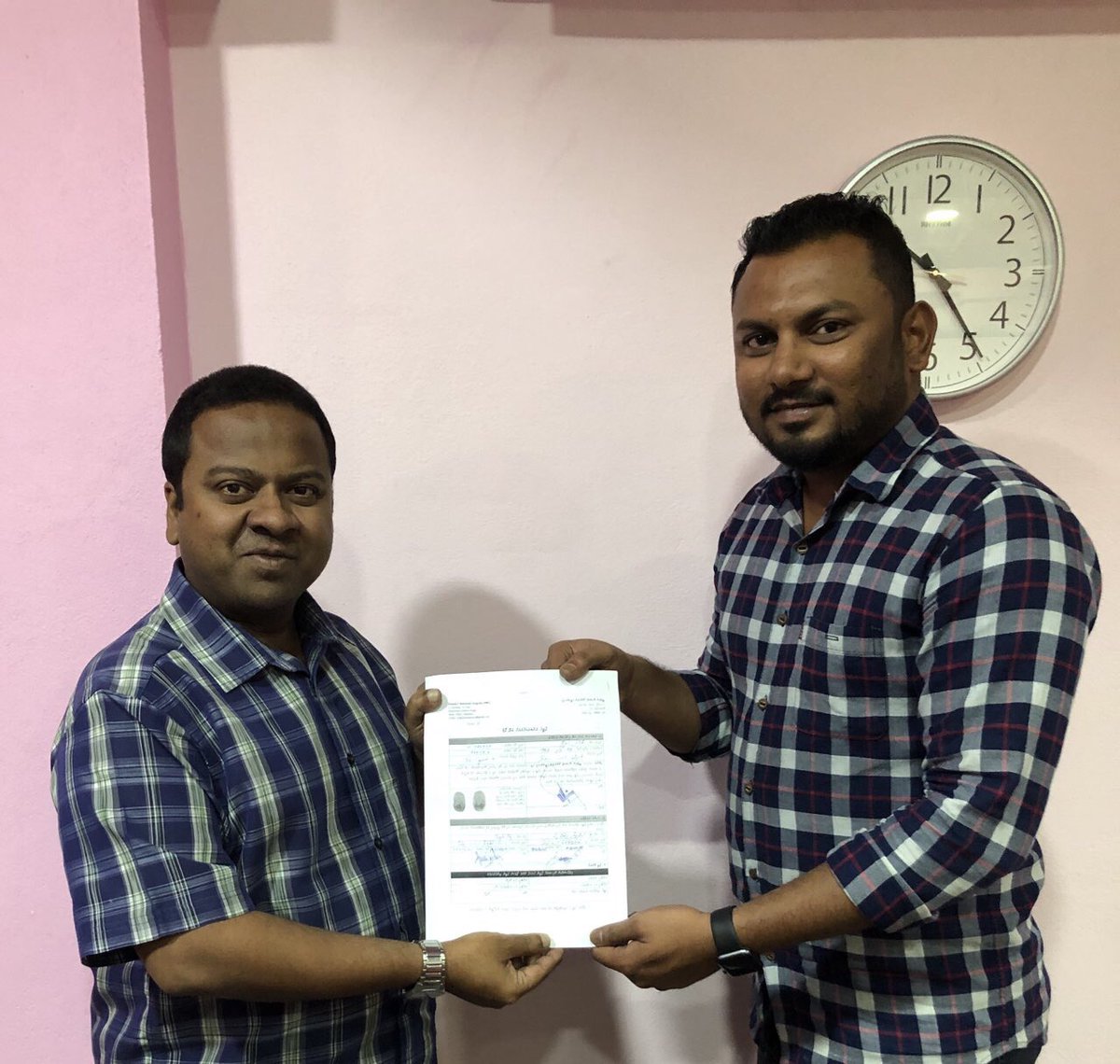 FazylAli's tweet photo. RT pnc_official: ހުއްދަ ލިބުމާއި އެކު ކޮންގްރެސް ޕާރޓީ އަށް ގިނައަދަދަކަށް މެމްބަރުން ފޯރމް ފުރަމުންދާކަން އުފަލާއި އެކު ފާހަގަކުރަން
#congreesparty https://t.co/kATNpSV0KH