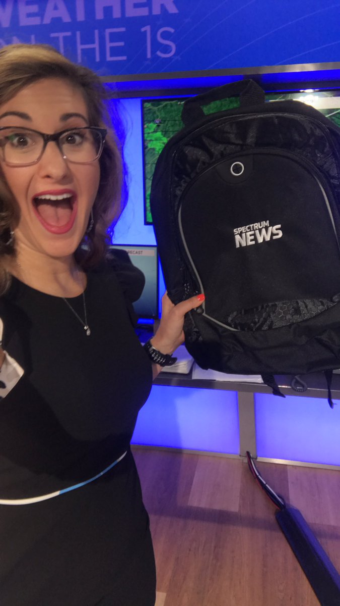 ariellascalese's tweet image. Okay Charter Communications 👌🏽 thank you for the Christmas gift! I seriously LOVE backpacks #spectrumsanta #christmascontinues #backpacklife #nicelist