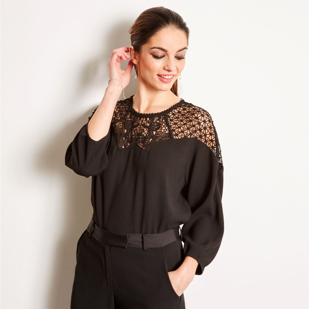 EKYOG's tweet image. Derniers jours pour se procurer sa tenue éthique et responsable qui sublimera votre réveillon ! 
Retrouvez toutes nos équipes en boutiques pour vous aider à composer votre tenue de fêtes. #ethicalfashion #outfit #tenuedefêtes #shine #moderesponsable
&amp;gt;  bit.ly/capsuleevening