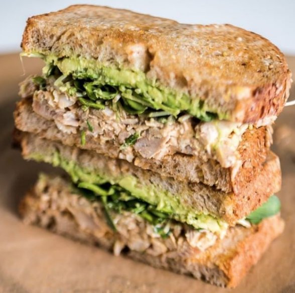 LilB_DC's tweet photo. Lunch time zest has arrived with the The Barnyard Fowl Sandwich! Chopped Roasted Chicken packs a punch with fresh Avocado and Sunflower Sprouts! Run, don't walk - we're here on #holidayhours until 3PM! https://t.co/ehm0crsvlE