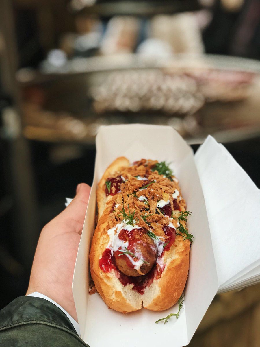 Heading out to plunder some post-Christmas deals?   🛒🛍️🎄 Come fuel up with some delicious #THORStipi treats 😏🧀🍔🌭🍖🥗