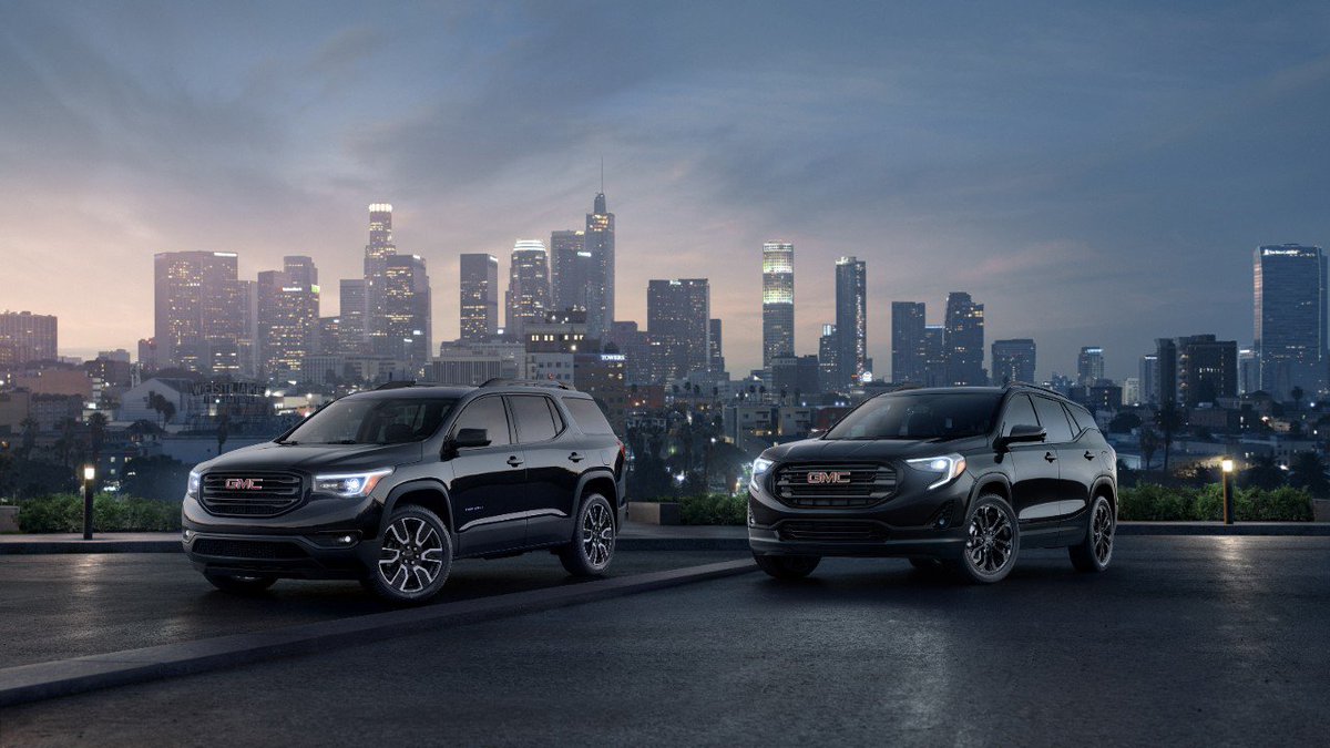 CastleBuickGMC's tweet photo. Load up the family for more holiday fun with GMC's SUV lineup today! Give us a call today and see our year-end specials going on now. #GMC #SUV https://t.co/srwpqpaRsx
