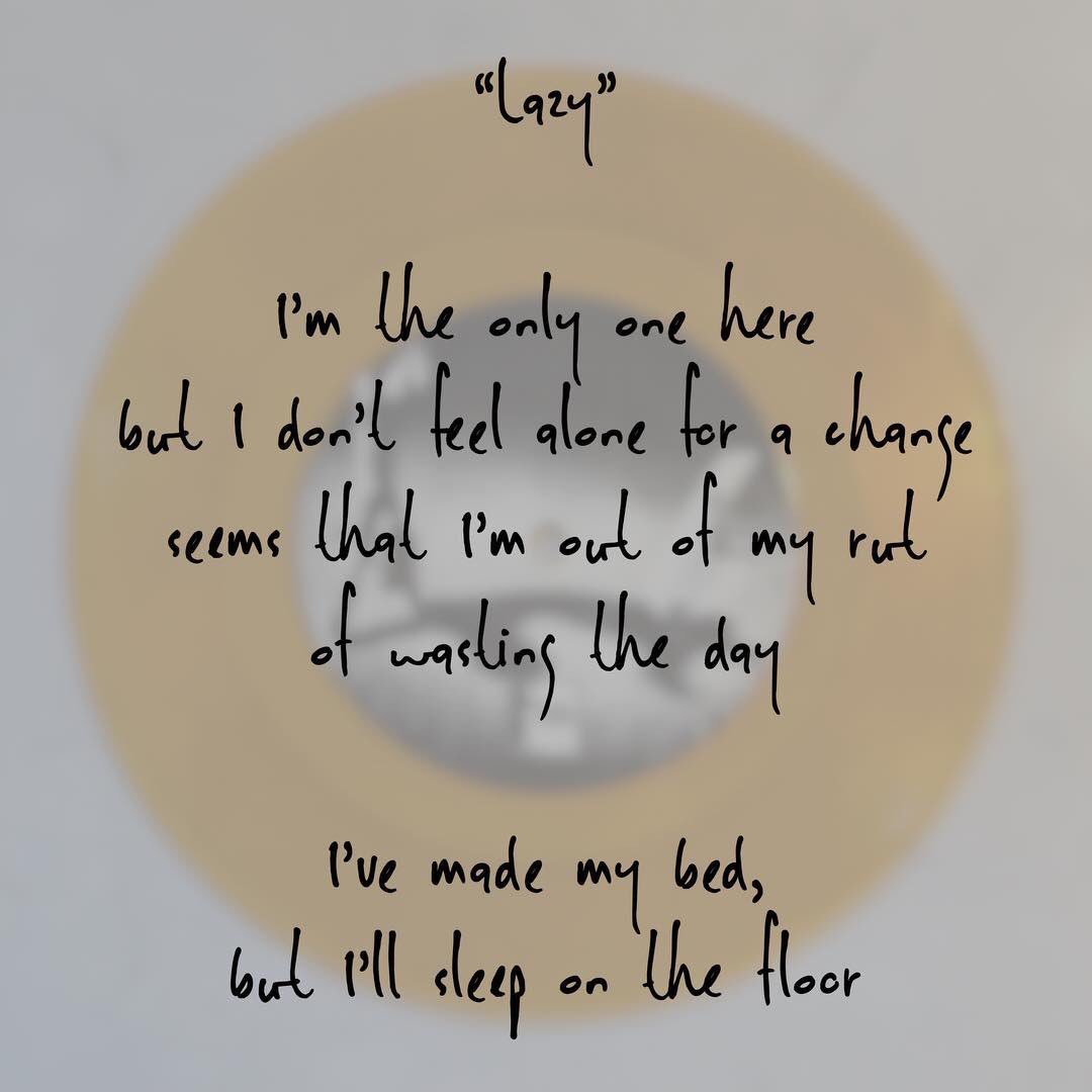 kingforadaydet's tweet photo. #7inchvinyl #7inchsingle #vinyl #45rpm #33rpm #initialrecords #emo #90s #debutrelease #scenekids #diecut #limitededition #limitededitionvinyl #gold #goldvinyl https://t.co/iifEhCSdgb