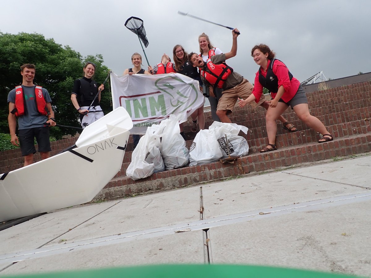 #ThrowbackThursday: During the summer, we teamed up with several organizations to clean up the Ghent waterways!

▶︎ Get your eco-friendly ONAK 2.0 on #Kickstarter: kck.st/2EqUbra 

#gocanoeing #Belgium #Boating #canoe #BeTech #paddlesports #kayak #SUP #raft #onak