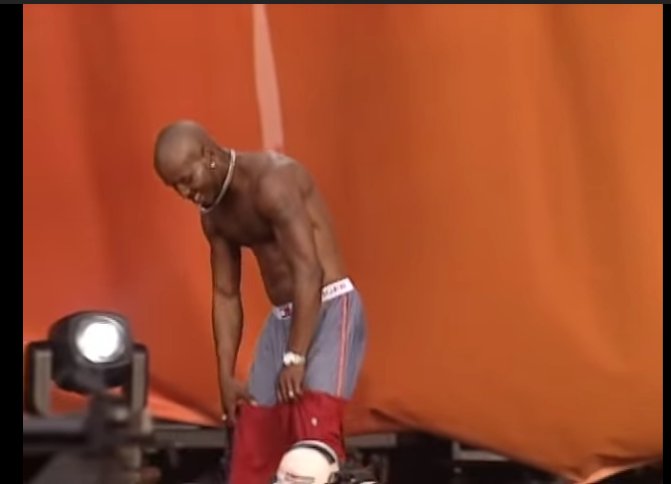lol dmx fully sweat through his shirt and exhibited how its impossible to pop that off while wearing comically oversized monogrammed red overalls, them shits gonna just fall off man. still no word on where his daaaawwwwwgggss aaaatttt