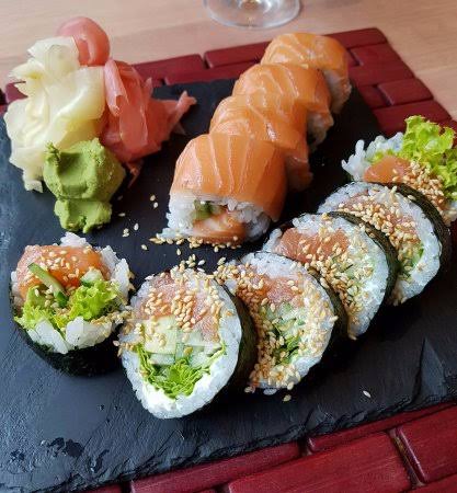 cpt_corto's tweet photo. The Armenian #thusi (#sushi) are the best in the world 😉
#ArmenianFood #ArmenianCuisine #Armenia 🇦🇲 https://t.co/fdiA4QHyqz