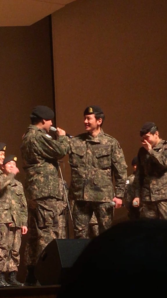 justsunggyu's tweet photo. kang haneul laughing at both of them from the side ㅋㅋㅋㅋㅋㅋ

#김성규 #성규 #지창욱 #강하늘 https://t.co/RvgCu675zk