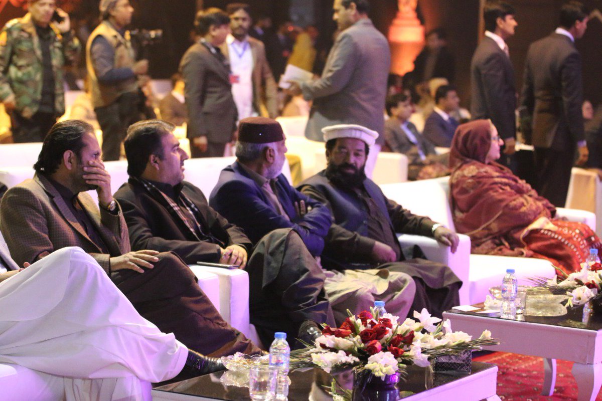 VofBalochistan's tweet photo. The night was hosted by Faisal Qureshi & Madiha Naqvi.
National level singers also performed.
The Egyptian and Chinese troupes also represented their cultures.
#BEA2018 #Balochistan https://t.co/HJgTmp8nxc