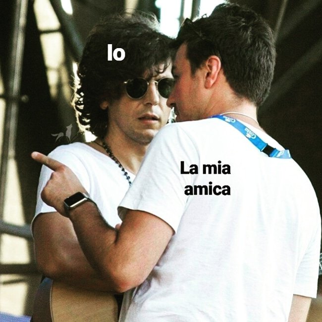 SUSTEMANEEEE's tweet photo. - Quando la mai amica mi dice che dietro di me c'è la tipa che mi ha rubato il ragazzo -
#meme #meme #meme 
#Metanari #maciao #marcomontanarimarco #ermalmetamusic https://t.co/VSznujfAWj