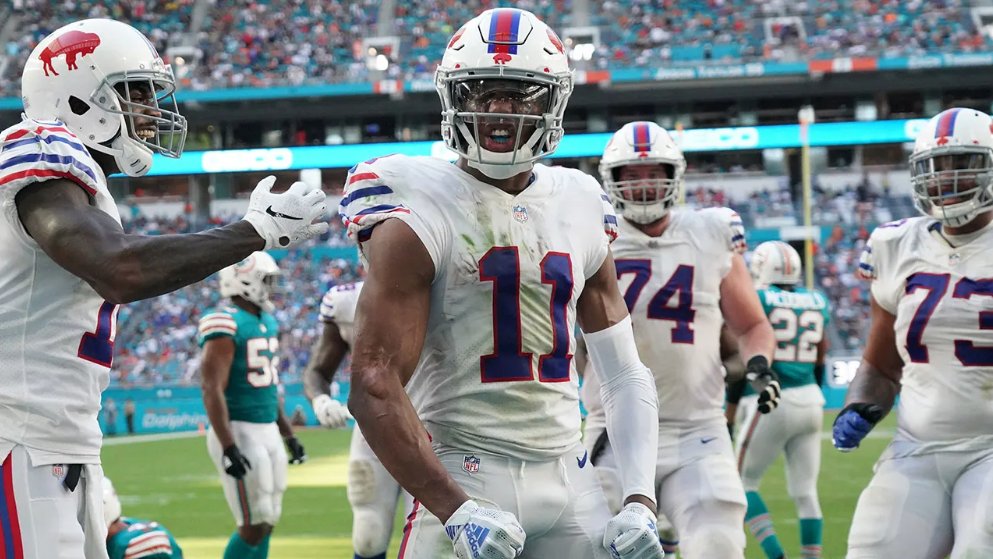 BuffaloBills's tweet photo. "He's comfortable in our offense and works his tail off to get better every day. You can tell his confidence is at another level right now.”

How @ZayJones11 rebuilt confidence let his game emerge: https://t.co/hDybUkLUAO https://t.co/s35BM9EBxU