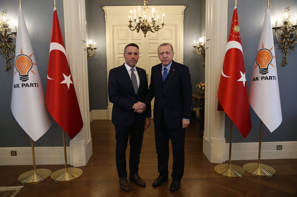 yunustever's tweet photo. Genel Başkanımız Sayın Recep Tayyip ERDOĞAN’ın tensipleriyle, Genel Merkezimiz tarafından AK Parti  Sakarya İl Başkanlığı şahsımıza tevdi edilmiştir... Rabbim aldığımız bu görevi layıkıyla yapmayı nasip etsin... https://t.co/R8cpID0t0n